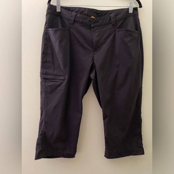 Womens Eddie Bauer Black Outdoor Travel Black Capri Pants Size 12P - Picture 1 of 5